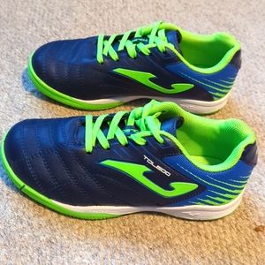Youth Joma Toledo indoor/ turf soccer shoes size 13c